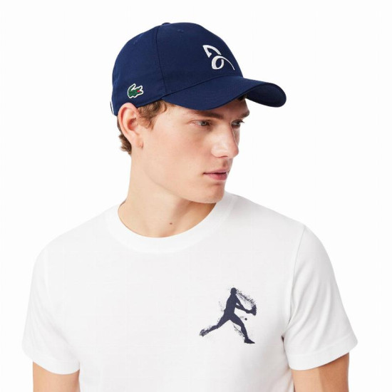 Pack Camiseta Lacoste Novak Djokovic Blanco y Gorra Marino